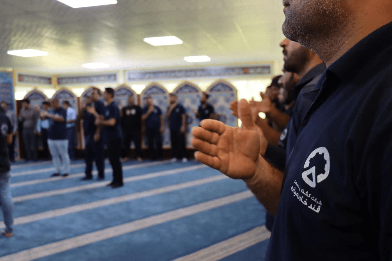 مراسم روضه‌خوانی سیدالشهداء در شرکت کشت وصنعت قند خاورمیانه