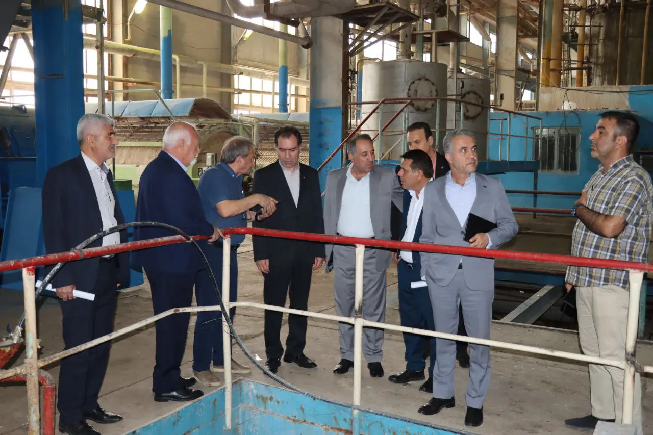 بازدید جناب آقای دکتر یوسفی، سرپرست بانک ملی استان خوزستان و جناب آقای دکتر شاکری، معاونت مالی و اقتصادی هلدینگ سپهر آرمان از شرکت کشت و صنعت قند خاورمیانه