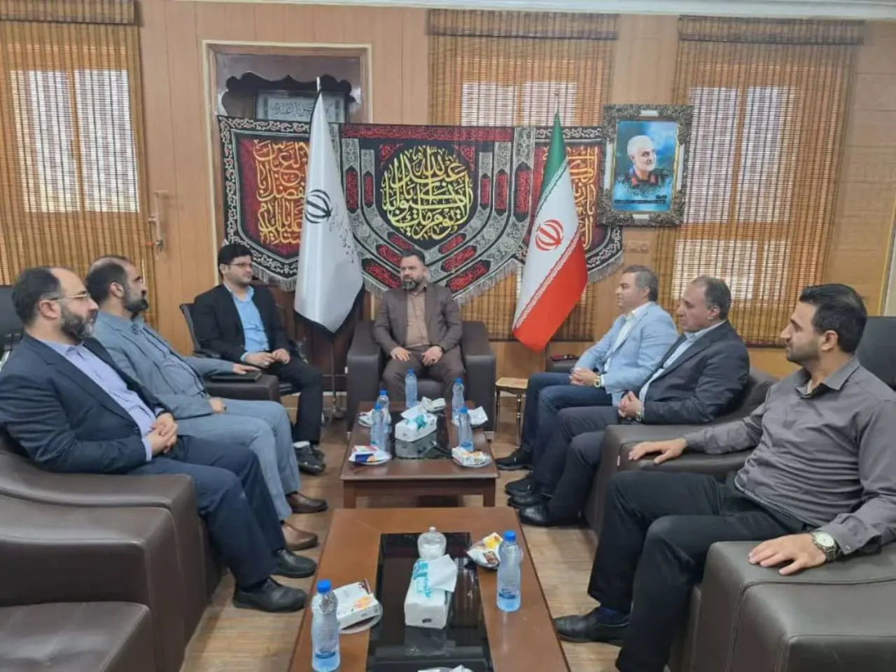 دیدار جناب آقای دکتر موسویان سهامدار و دکتر پناه مدیرعامل شرکت کشت و صنعت قند خاورمیانه با فرماندار شوش به مناسبت هفته دولت