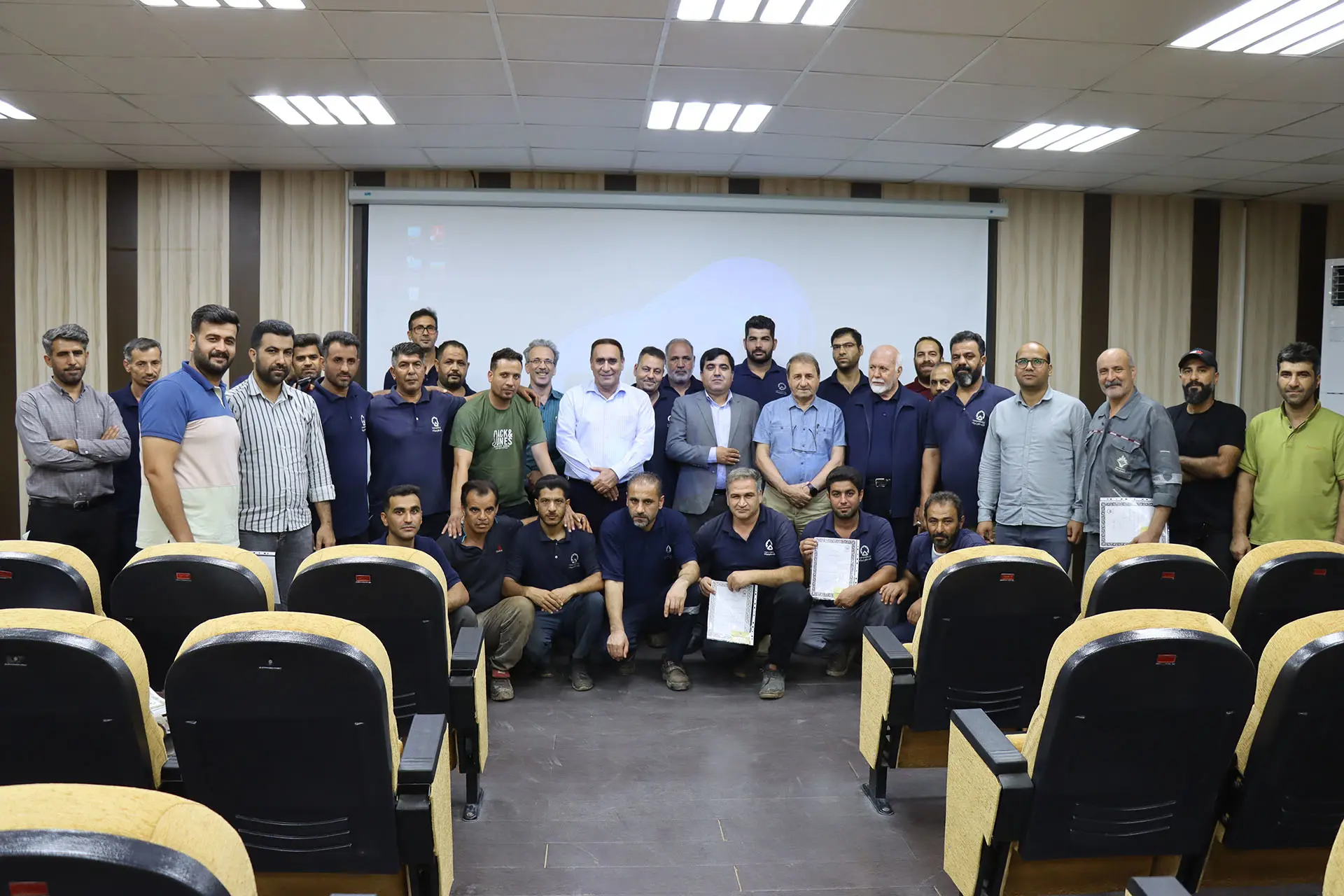 کارگاه آموزشی رفتار سازمانی با شرکت کارکنان اداری آغاز شد